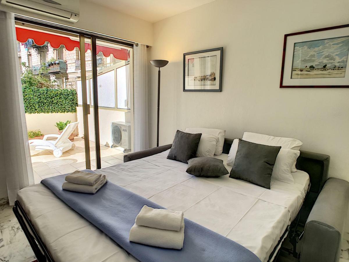 Nestor&jeeves - Le France Terrasse - - Very Close Sea
